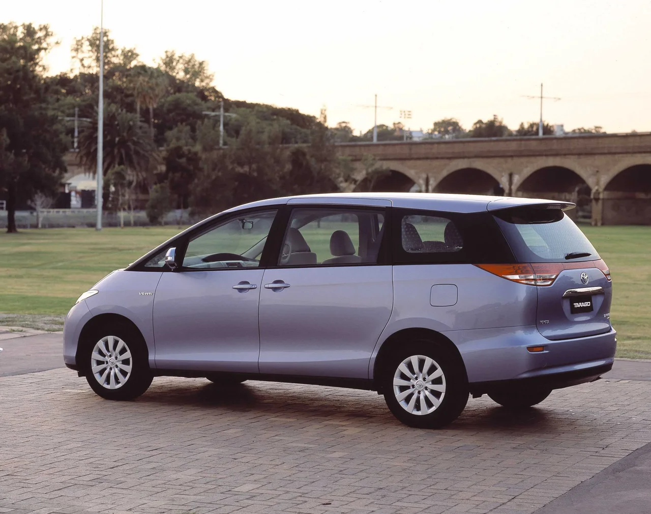 Exterior 14