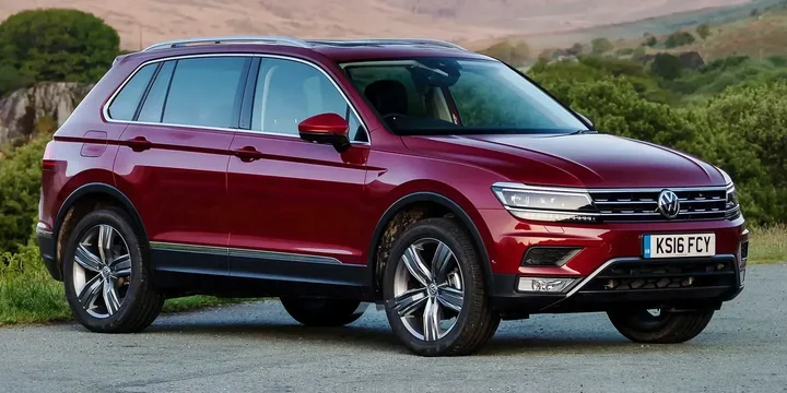 2018 Volkswagen 2018-volkswagen-tiguan-generation-ii-type-ad-bw main image