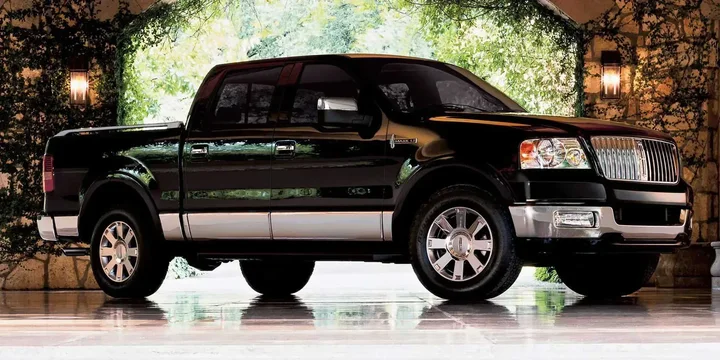 2006 Lincoln 2006-lincoln-mark-lt main image
