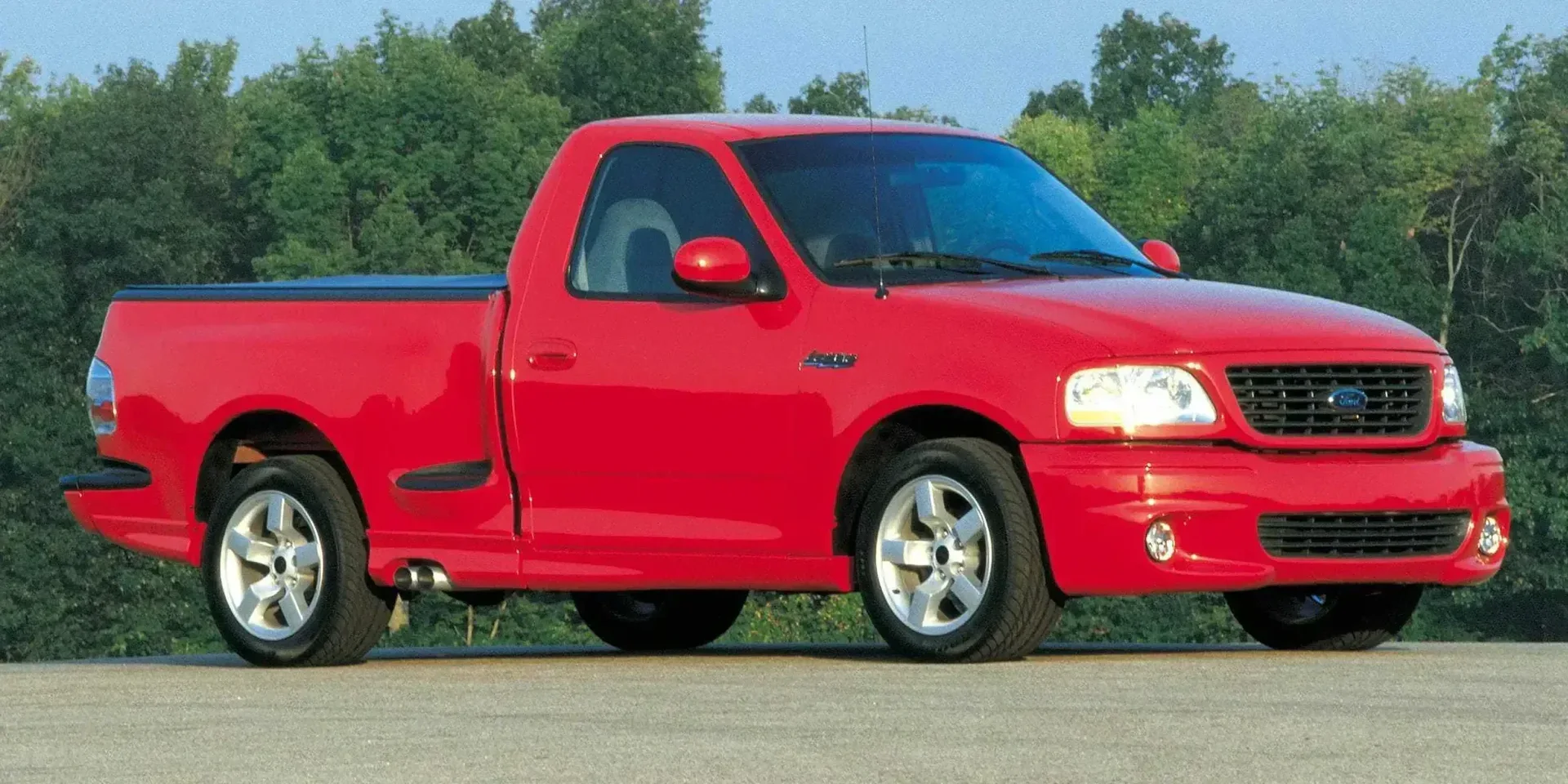 2000 Ford F-Series F-150 SVT Lightning photo 1