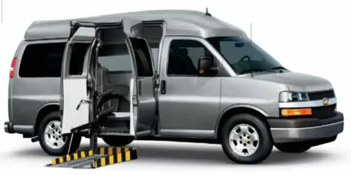 2008 Chevrolet 2008-chevrolet-express-g1500-passenger-van-hydra-matic-4-speed main image