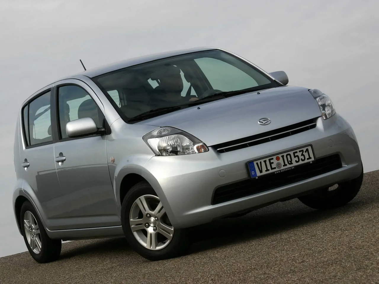 Exterior 4