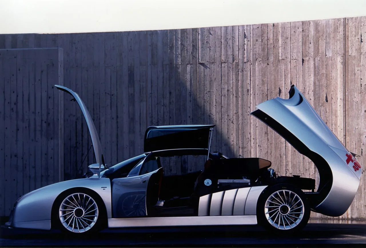Exterior 4