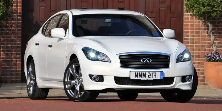 2011 Infiniti 2011-infiniti-m-30d main image