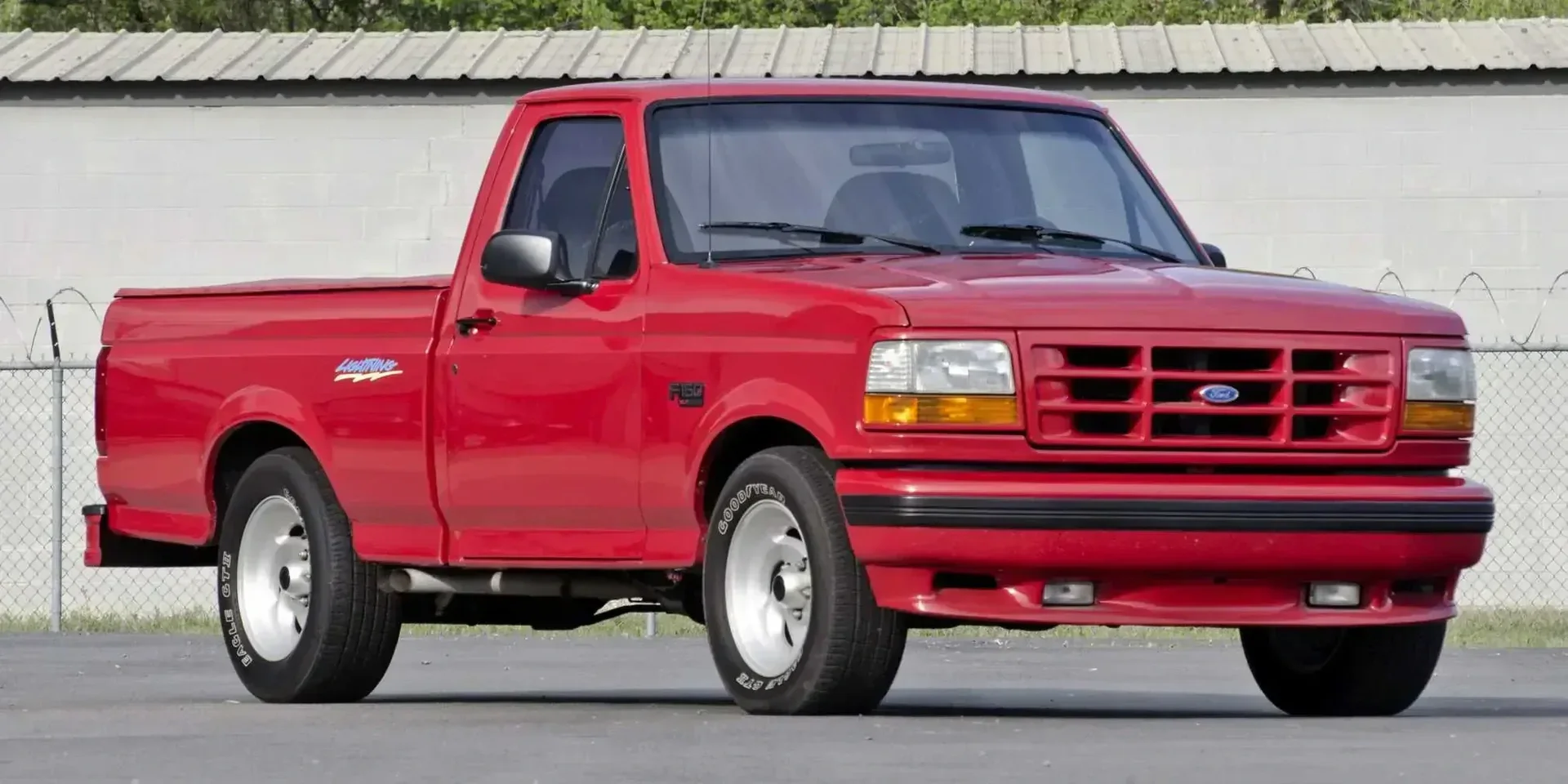 1993 Ford F-Series F-150 SVT Lightning photo 1