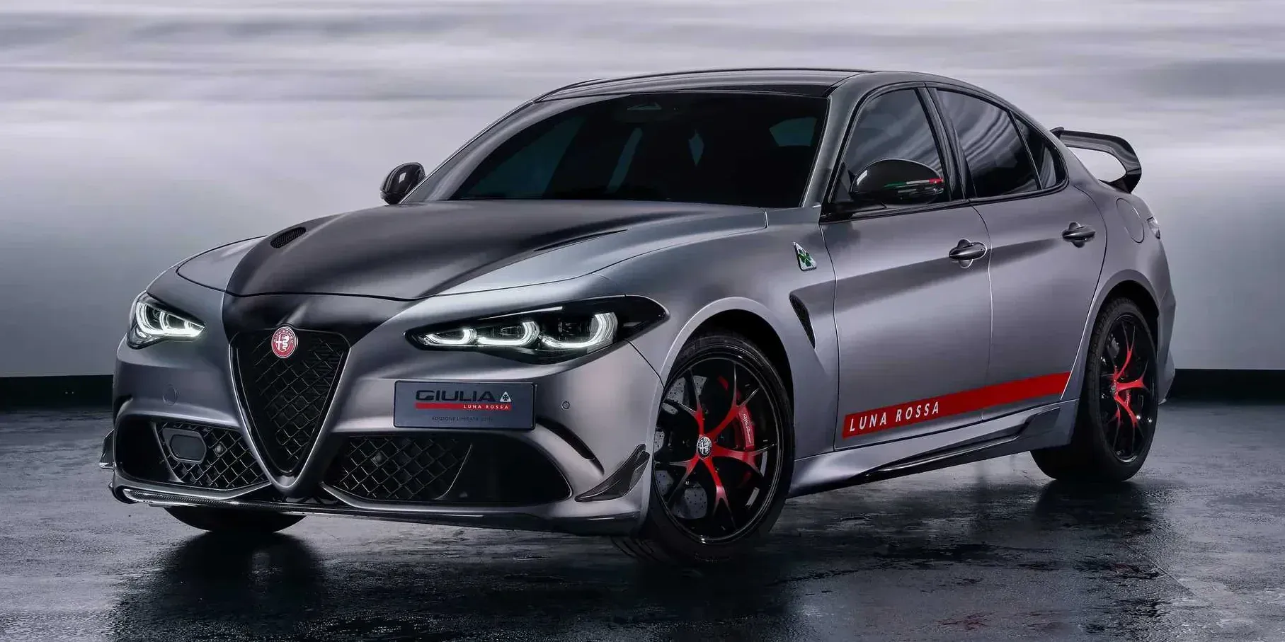 2026 Alfa Romeo Giulia Quadrifoglio photo 1