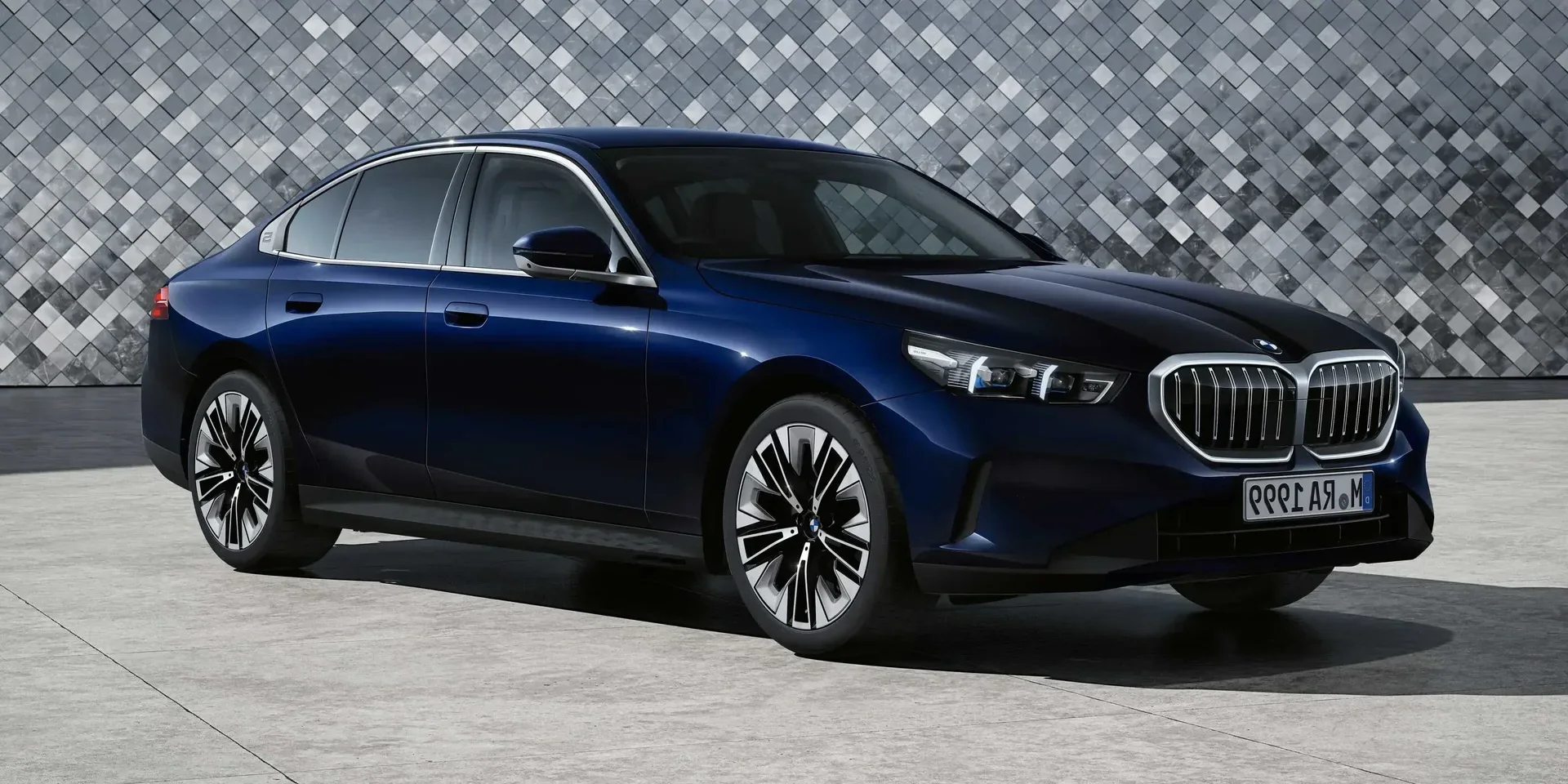2024 BMW 5 Series photo 1