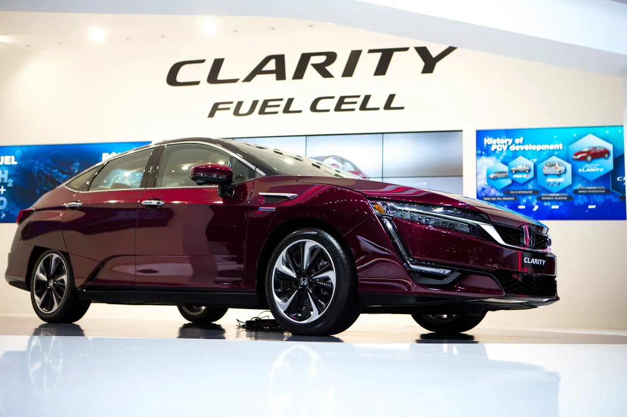 Exterior 12