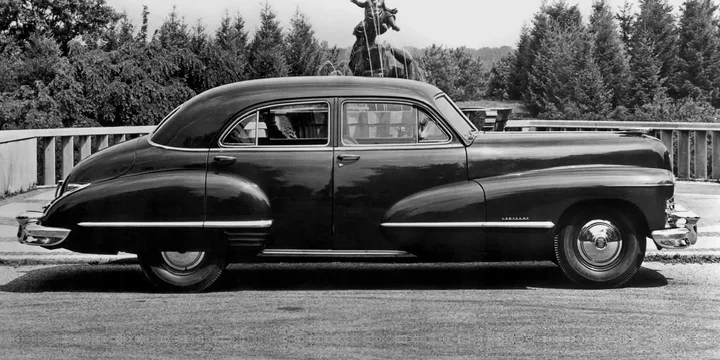 1946 Cadillac 1946-cadillac-series-sixty-two-sixty-two-touring-sedan-57-v8 main image