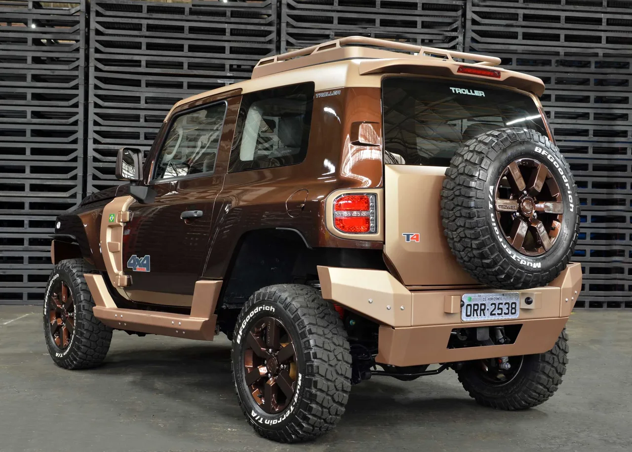 Exterior 4