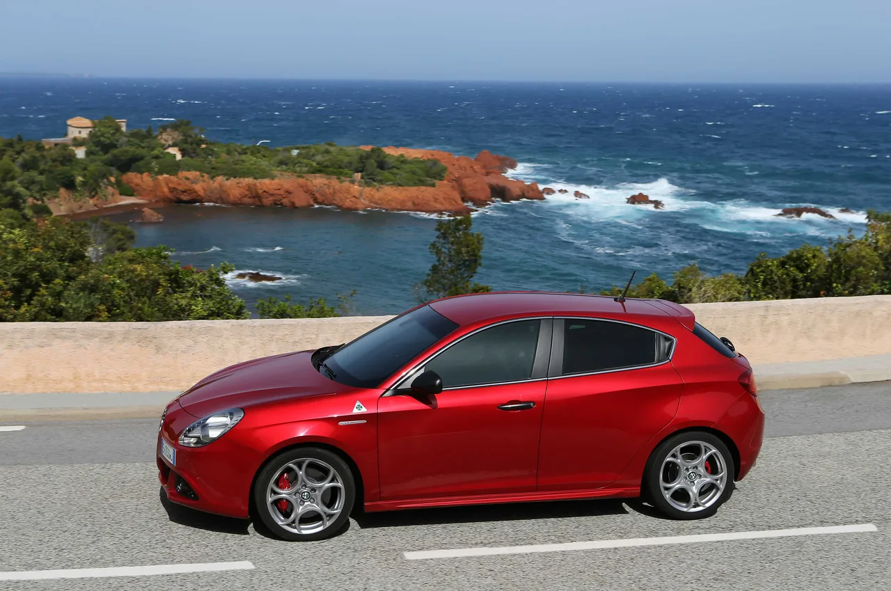 Exterior 3