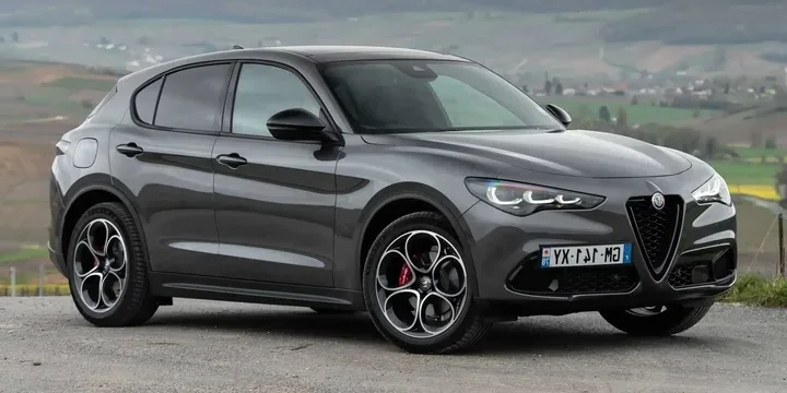 2023 Alfa Romeo 2023-alfa-romeo-stelvio-22-jtd-16v-automatic-8-speed main image