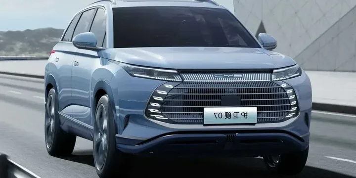 2022 BYD 2022-byd-frigate-07-dm-p-e-cvt main image