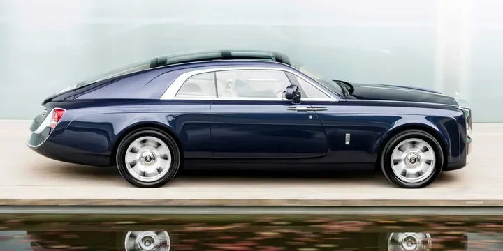 2017 Rolls-Royce 2017-rolls-royce-sweptail main image