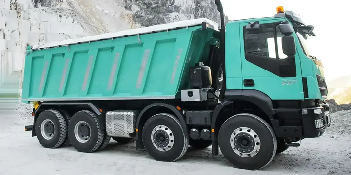 2013 Iveco 2013-iveco-trakker-500-rigid-8x4 main image