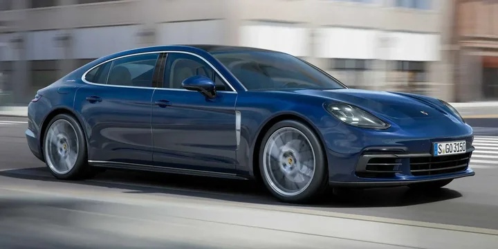 2017 Porsche 2017-porsche-panamera-4s-executive main image