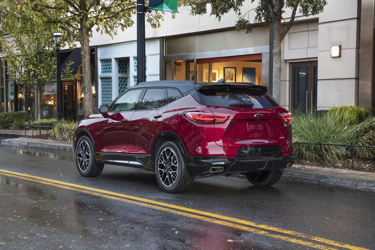 Exterior 4