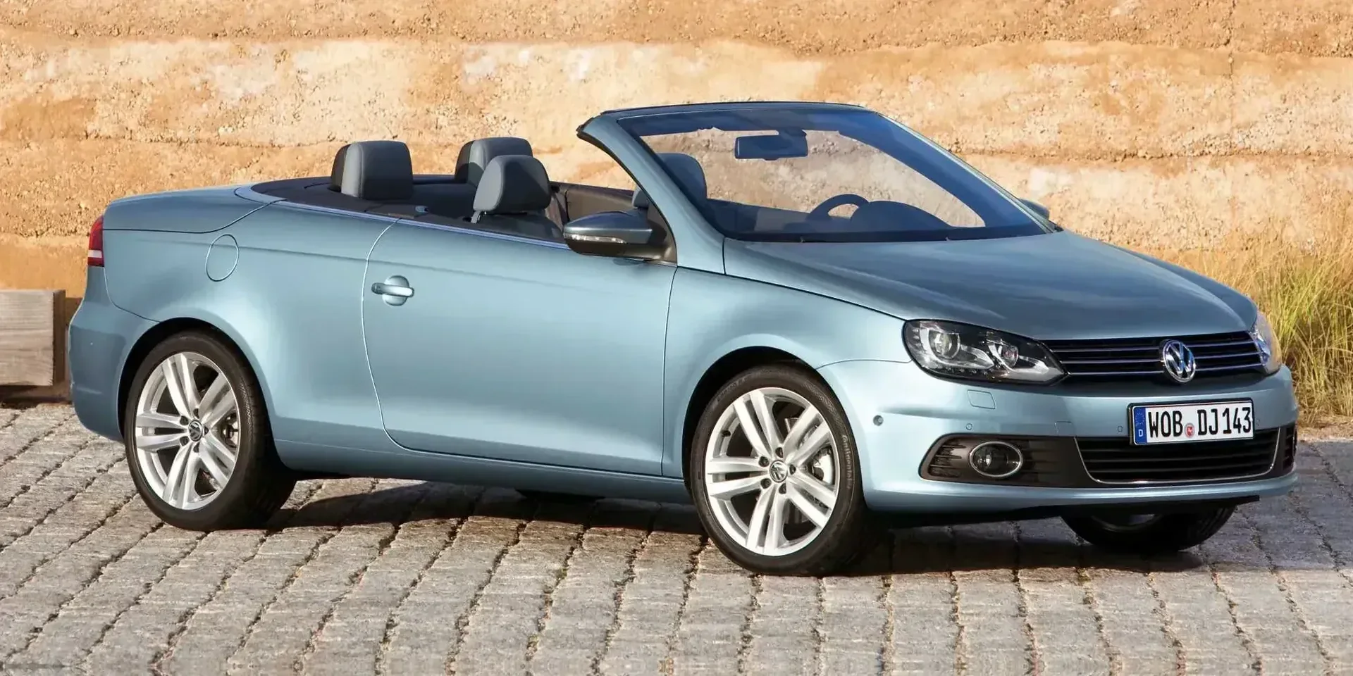 2011 Volkswagen Eos photo 1