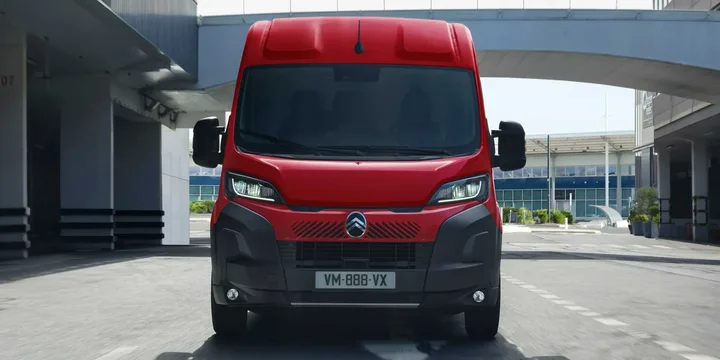 2024 Citroën 2024-citroen-jumper-e-jumper-single-speed main image