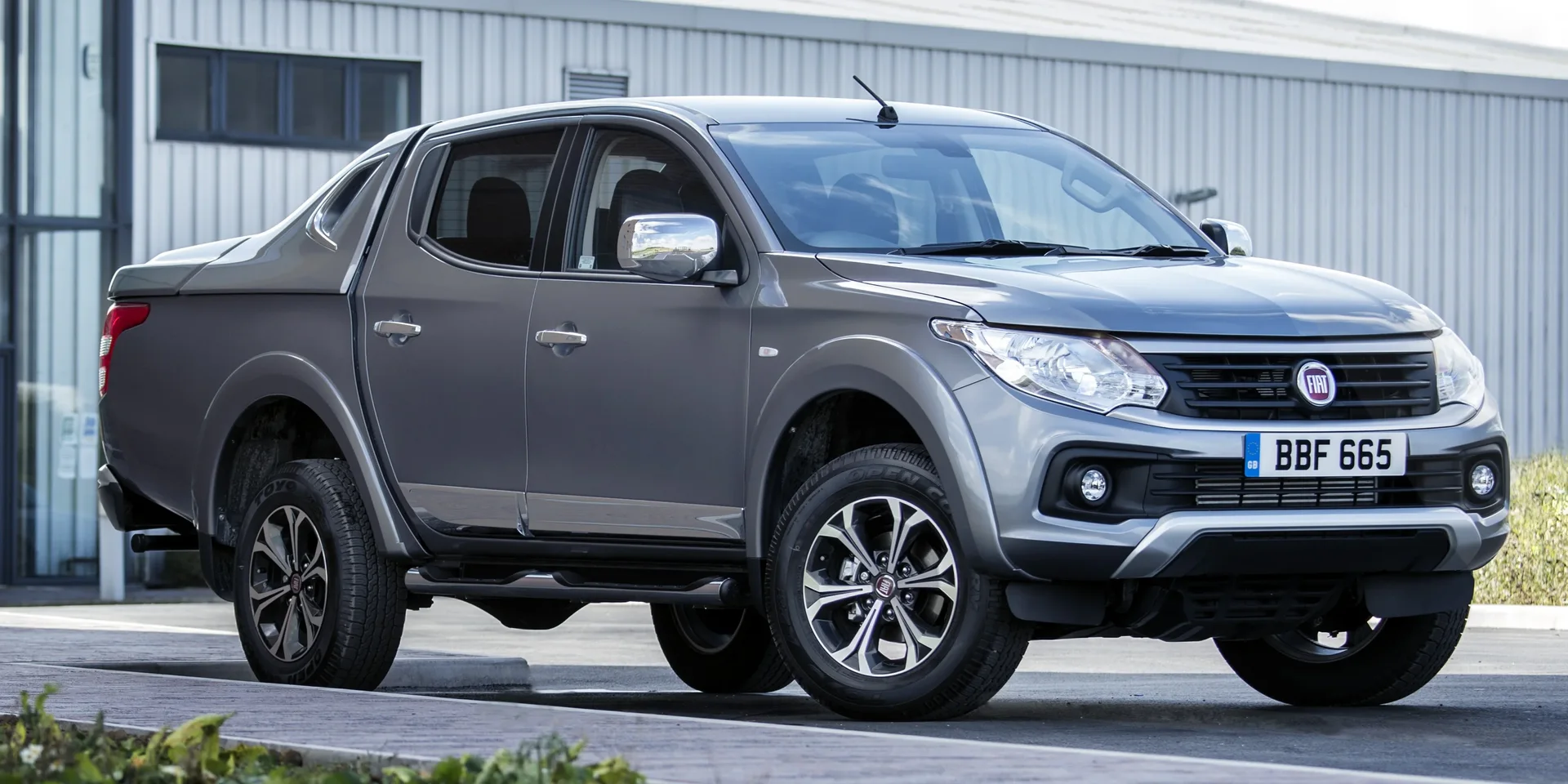 2015 Fiat Fullback photo 1