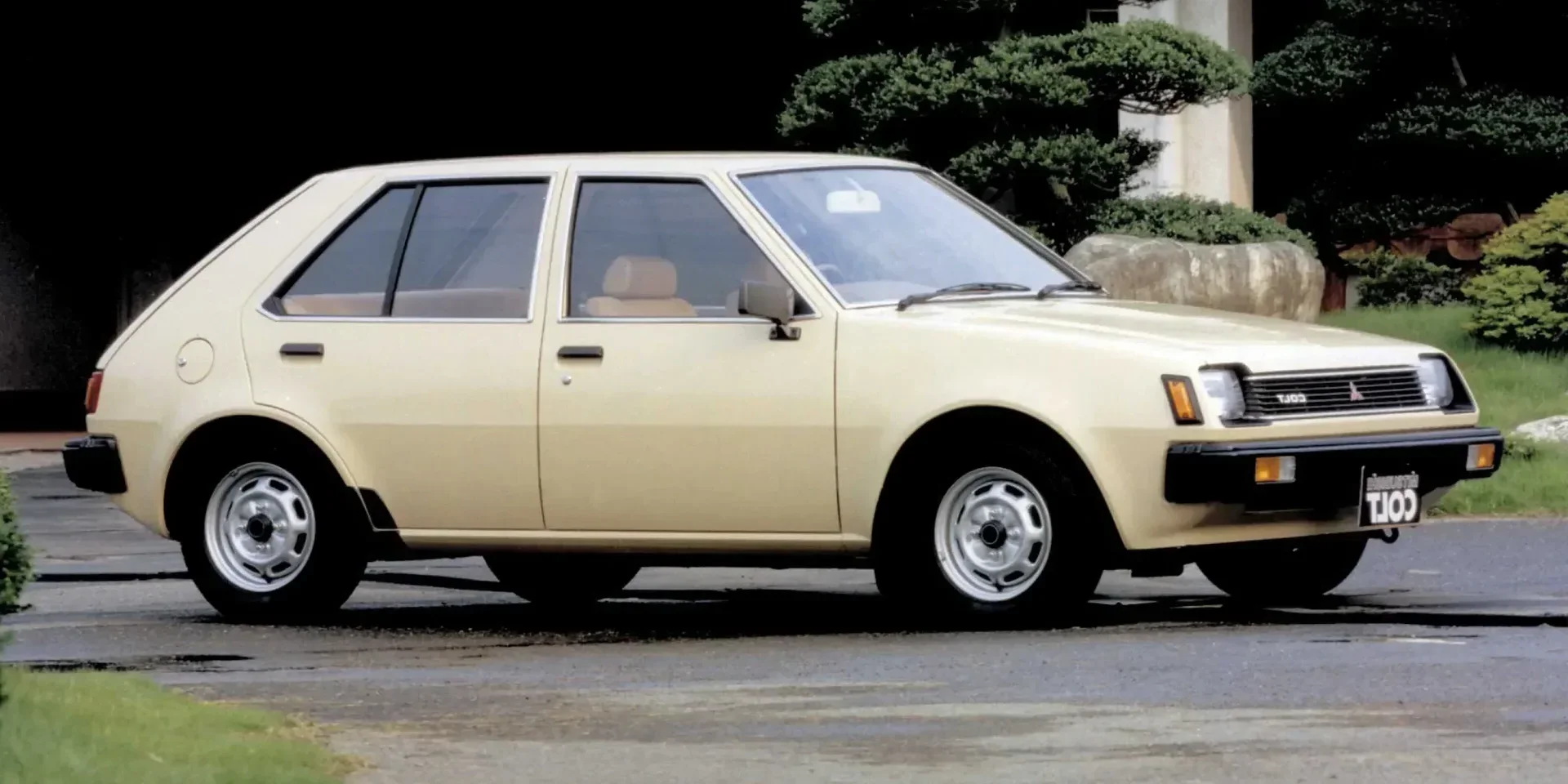 1981 Mitsubishi Colt photo 1