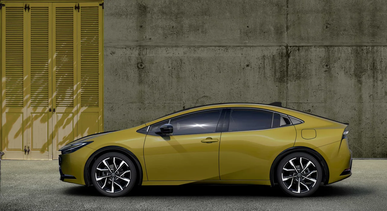 Exterior 4