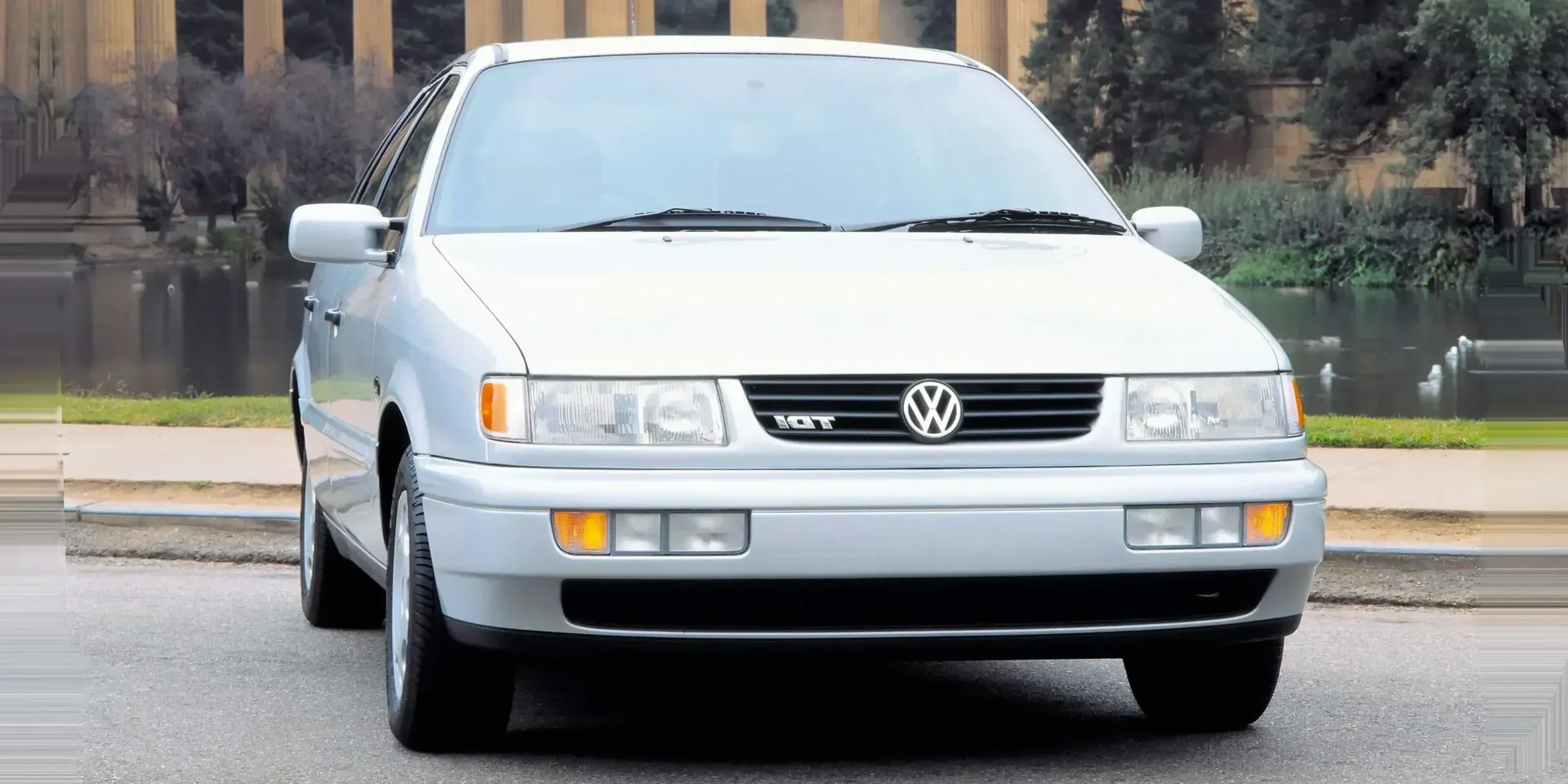 1996 Volkswagen Passat photo 1