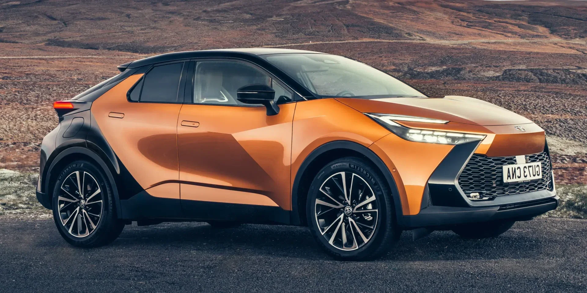 2026 Toyota C-HR photo 1