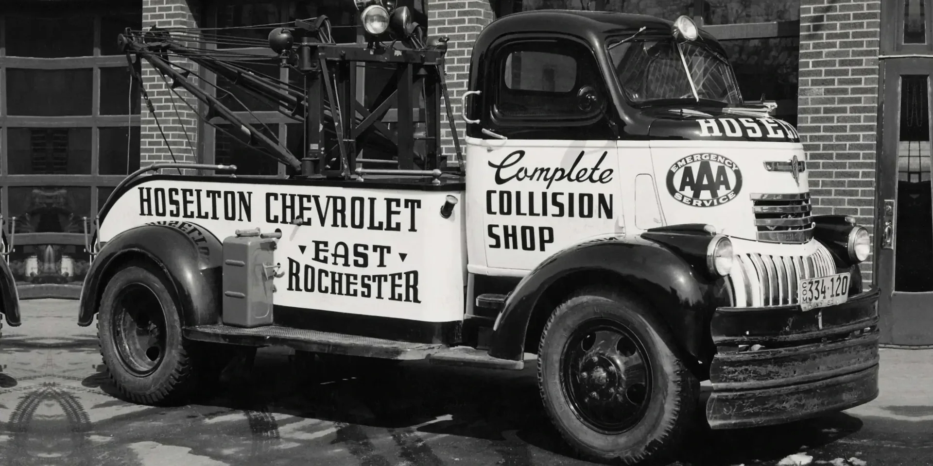 1946 Chevrolet Art Deco photo 1