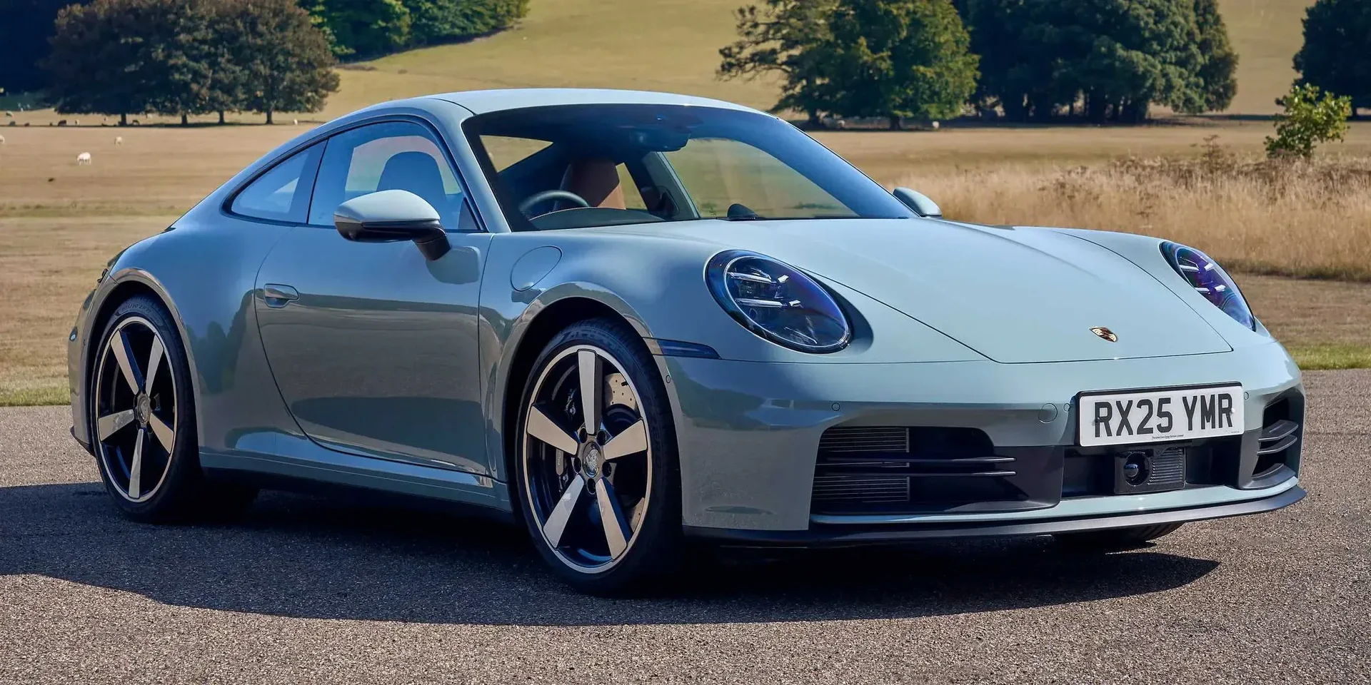 2025 Porsche 911 Carrera S photo 1
