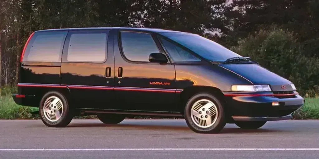 1993 Chevrolet Lumina APV photo 1