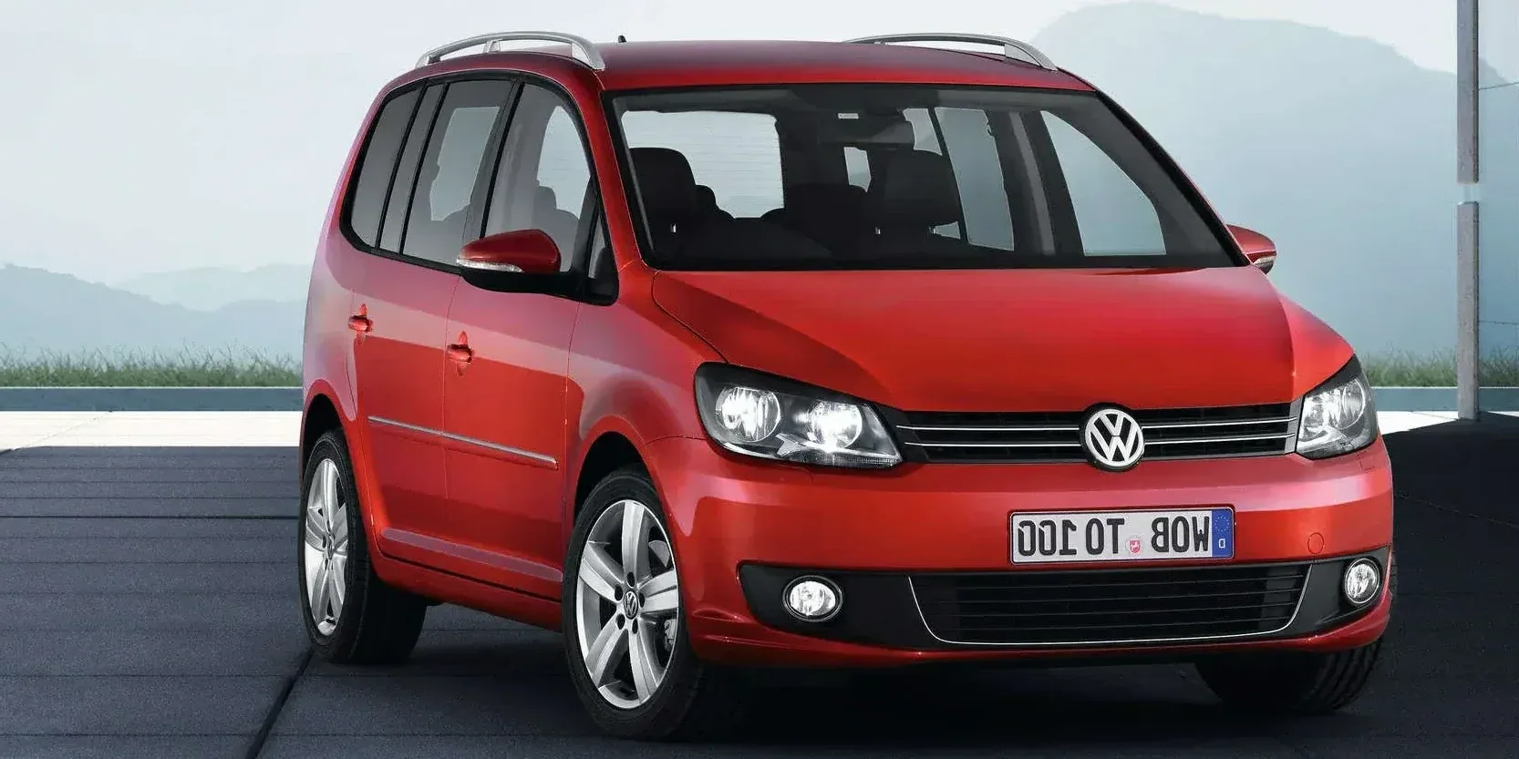 2015 Volkswagen Touran photo 1