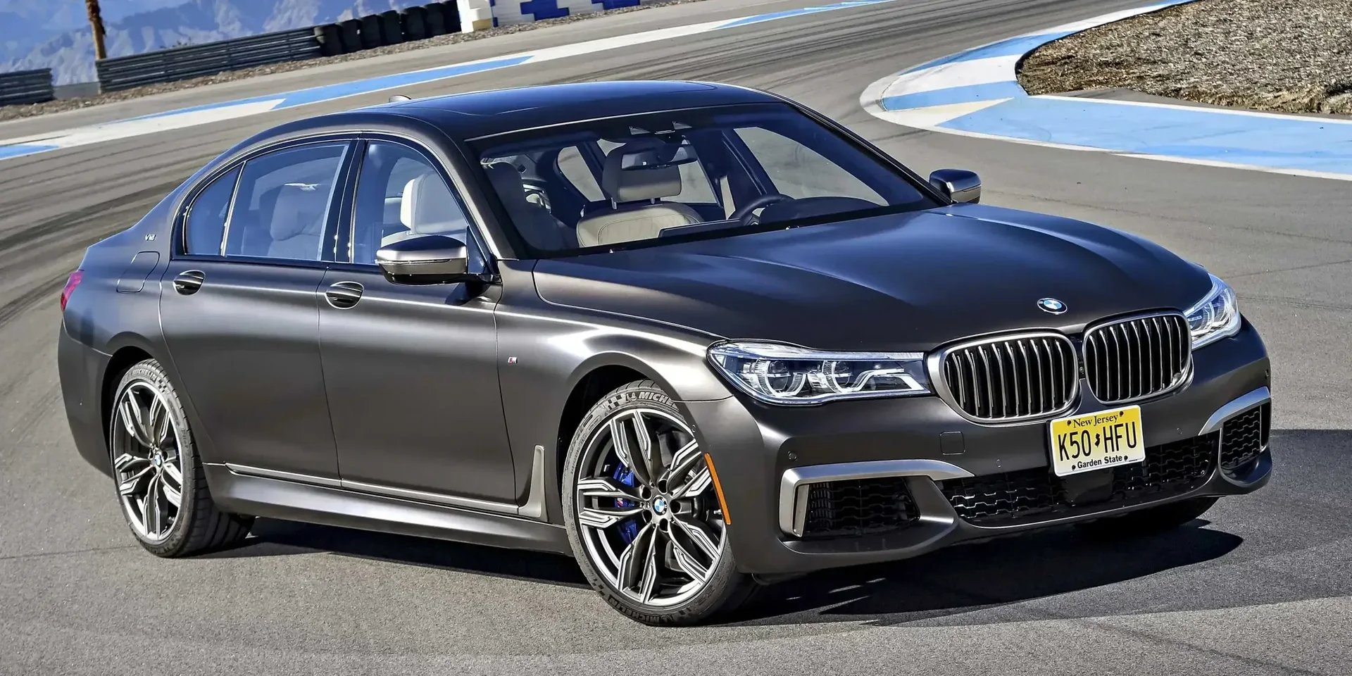 2016 BMW 7 Series M760Li xDrive photo 1