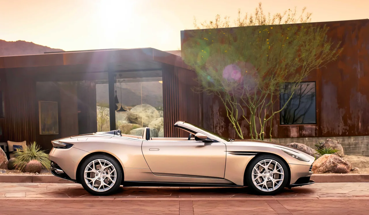 Exterior 4