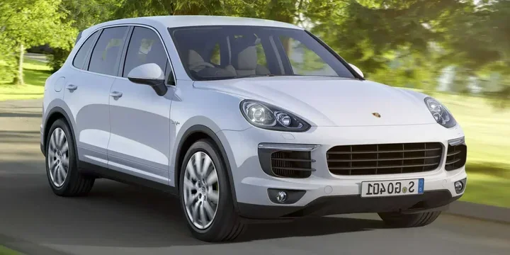 2015 Porsche 2015-porsche-cayenne-s-e-hybrid main image