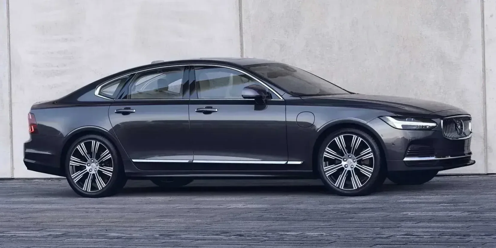 2022 Volvo S90 photo 1