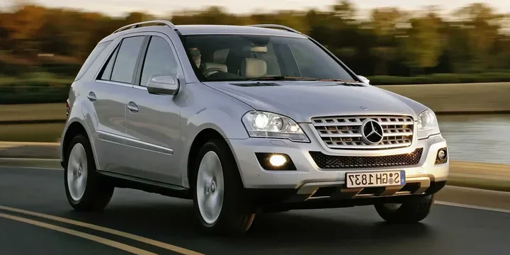 2009 Mercedes-Benz 2009-mercedes-benz-m-class-ml-500-4matic-7g-tronic main image