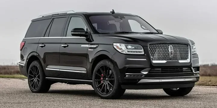 2018 Hennessey 2018-hennessey-navigator-hpe600-selectshift-10-speed main image