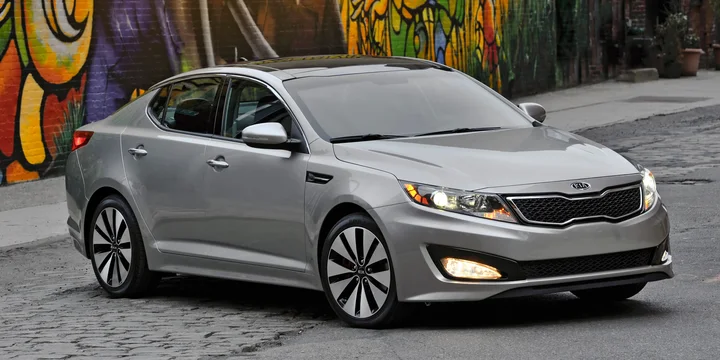 2010 Kia K5 TF exterior main image