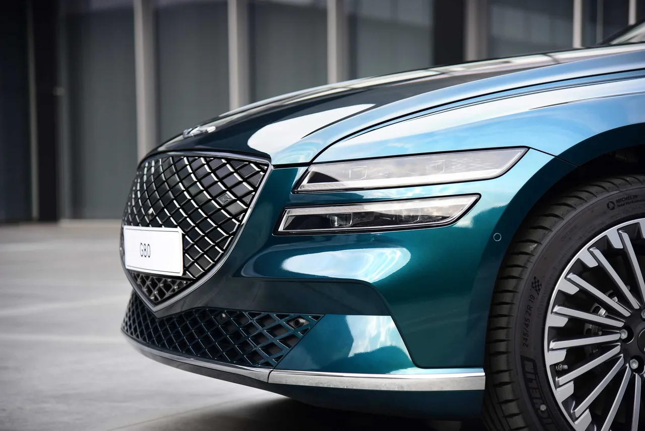 Exterior 10