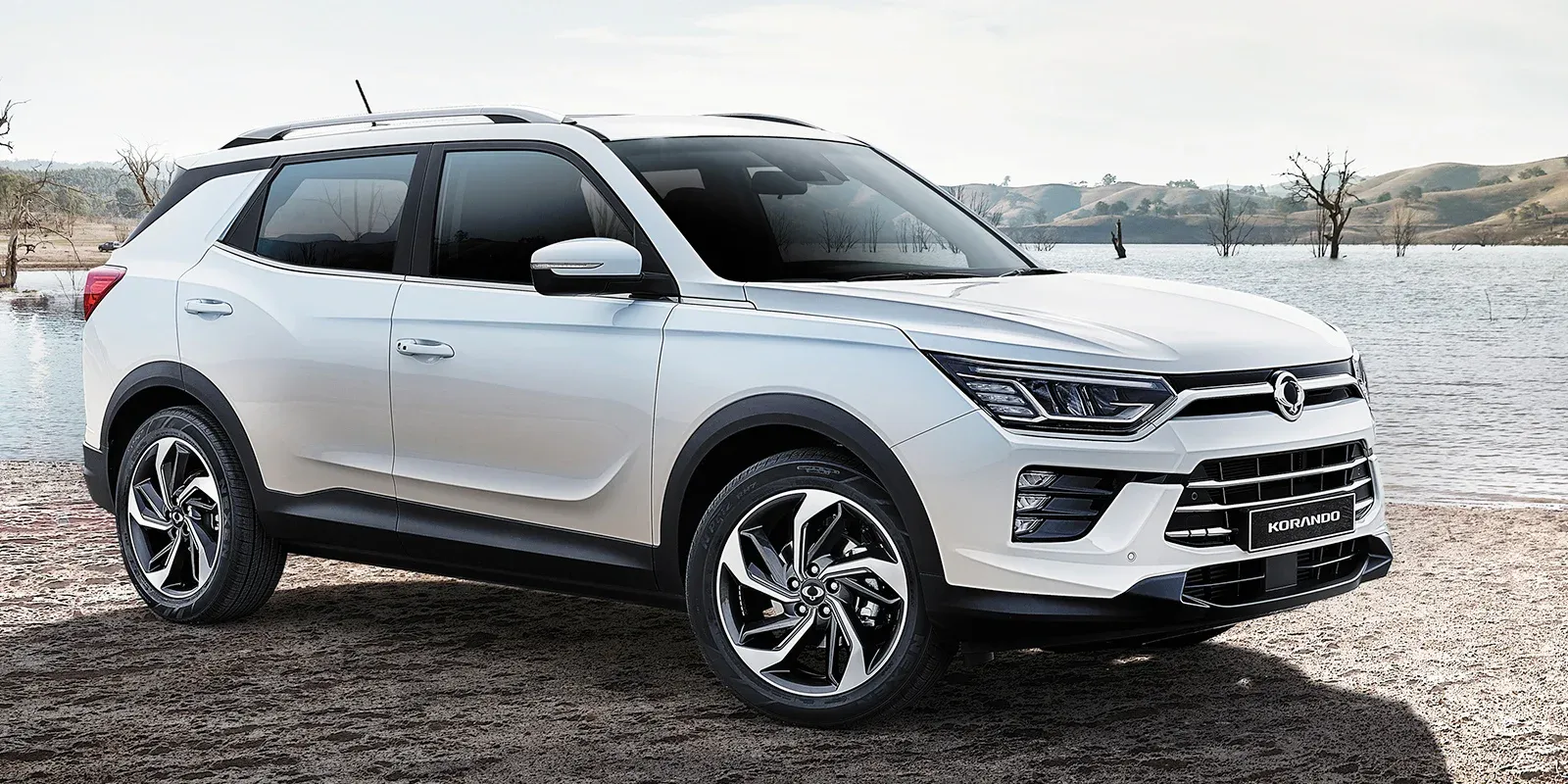 2023 KGM Korando photo 1