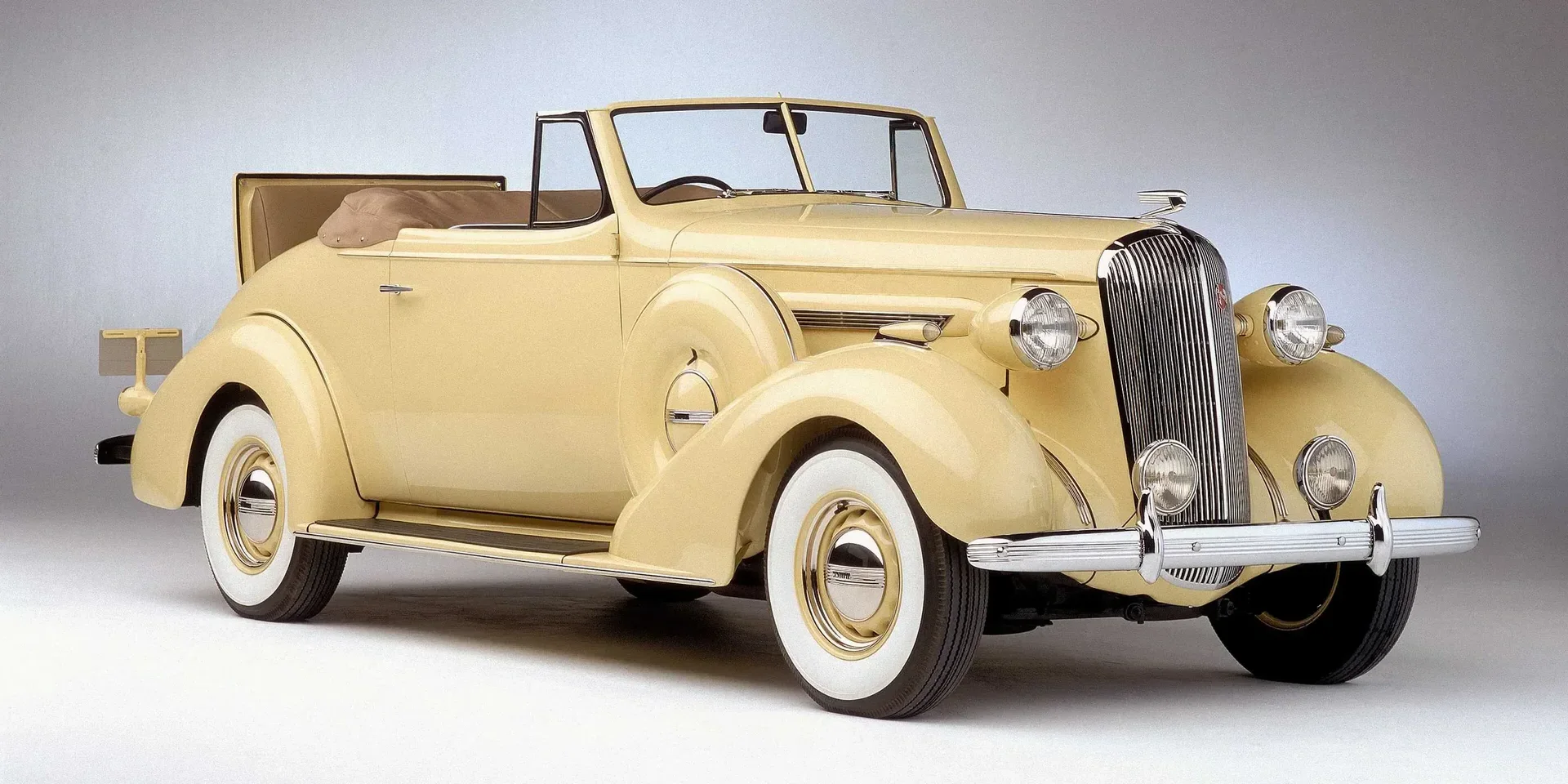 1936 Buick Century photo 1