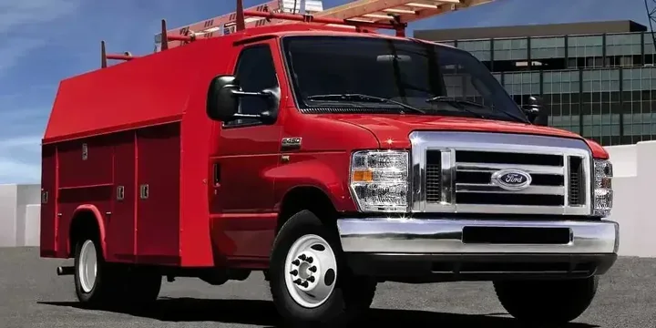 2017 Ford 2017-ford-e-series-e-450-super-duty-62-v8-pfi-ffv-torqshift-6-speed main image
