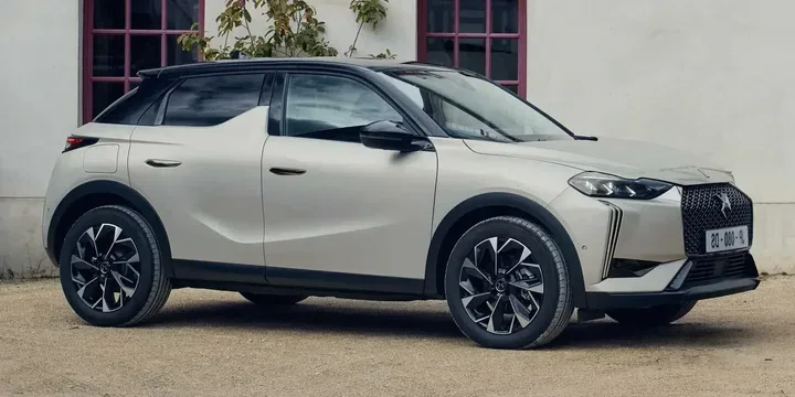 2024 DS 2024-ds-3-crossback-ds-3-hybrid-edct main image