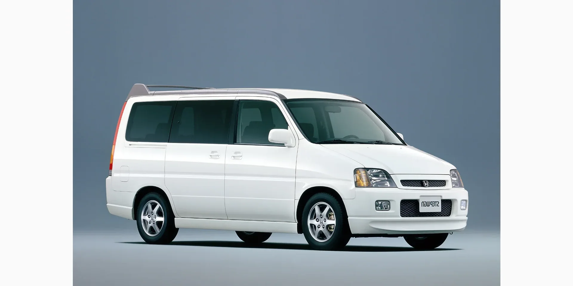2001 Honda Stepwgn photo 1
