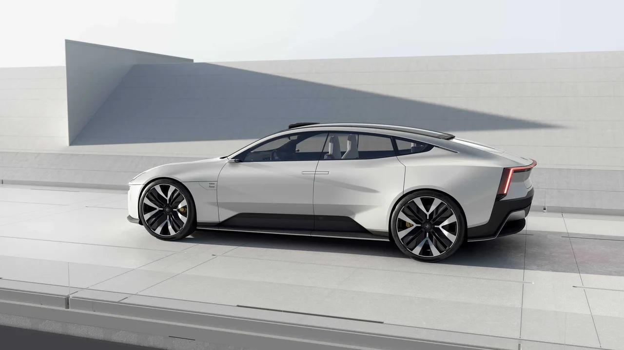 Exterior 3