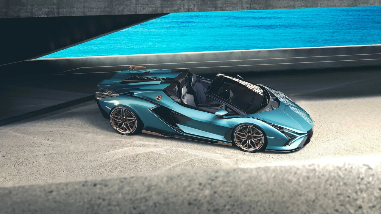 Exterior 4
