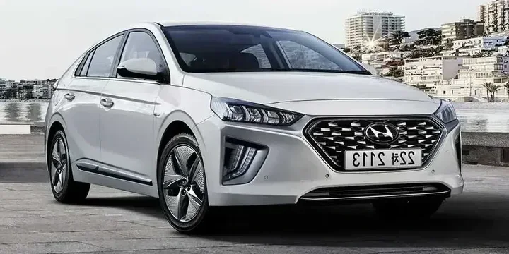 2019 Hyundai 2019-hyundai-ioniq-hybrid-dct-6-speed main image