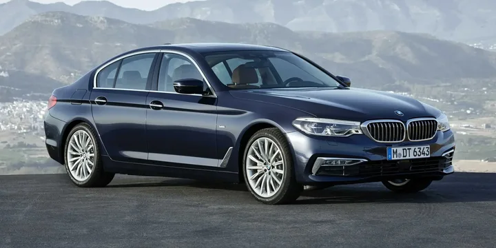 2017 BMW 2017-bmw-5-series-530d-xdrive-sedan-steptronic-8-speed main image