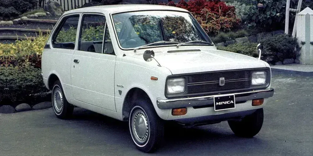 1970 Mitsubishi Minica photo 1